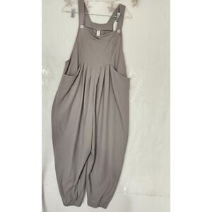 Halara Size 1X Relaxed Fit Jogger Overalls Pockets Pleated Back Adjustable Comfy